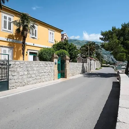 Villa Miramare , Dobrota Seafront Kotor Exterior photo
