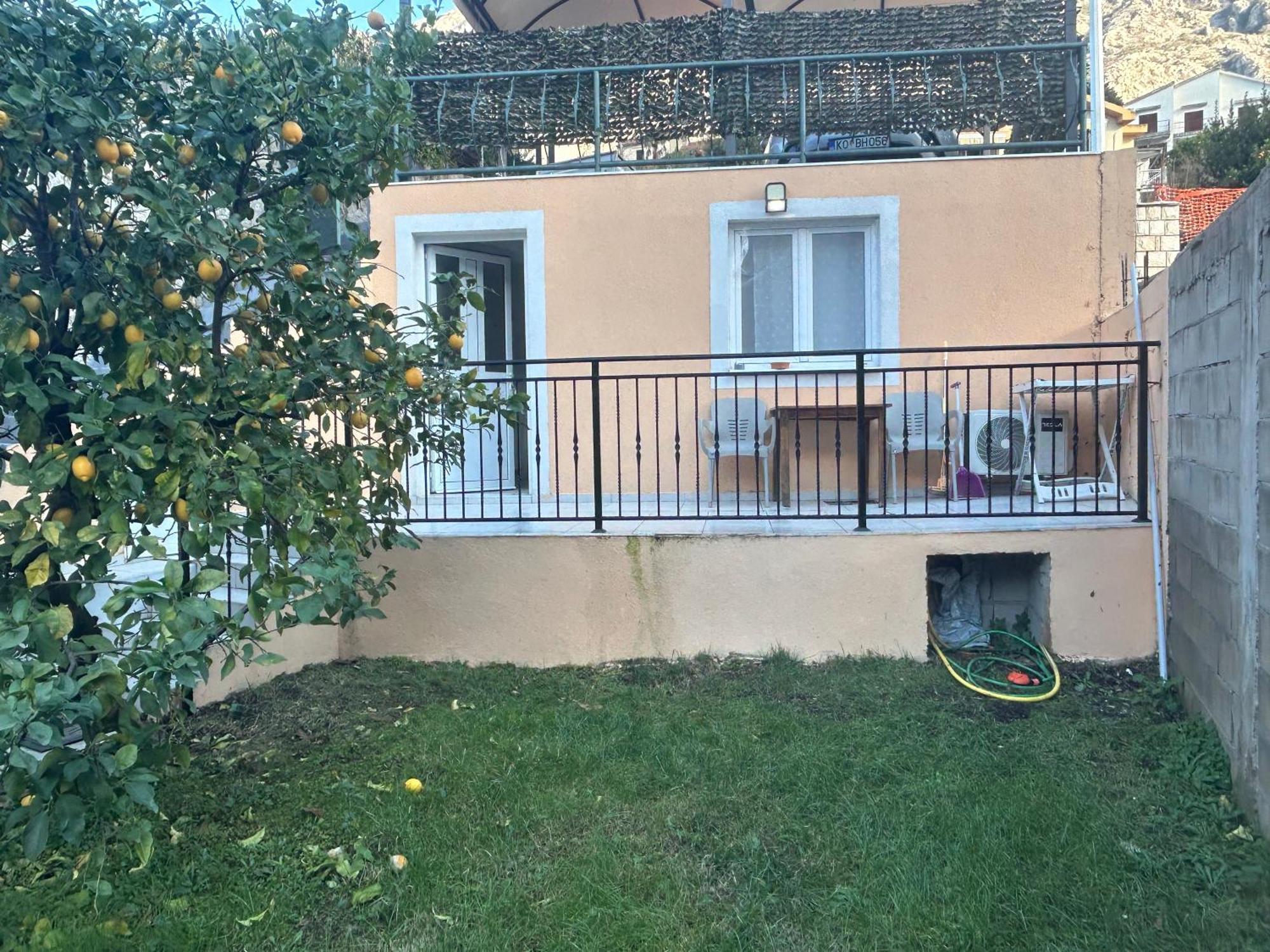 Miramare , Dobrota Seafront Apartment